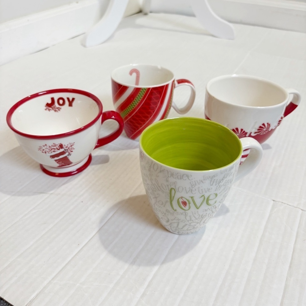 Vintage Starbucks Starbucks Christmas Mugs 4 Collectible Holiday 2005 and 2007